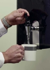“Cups per hour” – what does it mean for my boiling water tap?
