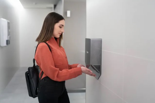 The best hands-UNDER blade dryers.